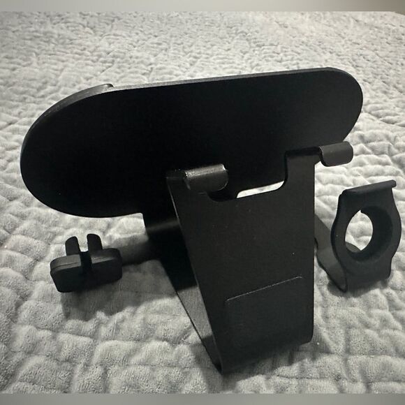 3-in-1 Charging Stand for Phone, Watch & Earbuds – Sleek & Practical - Picture 7 of 17